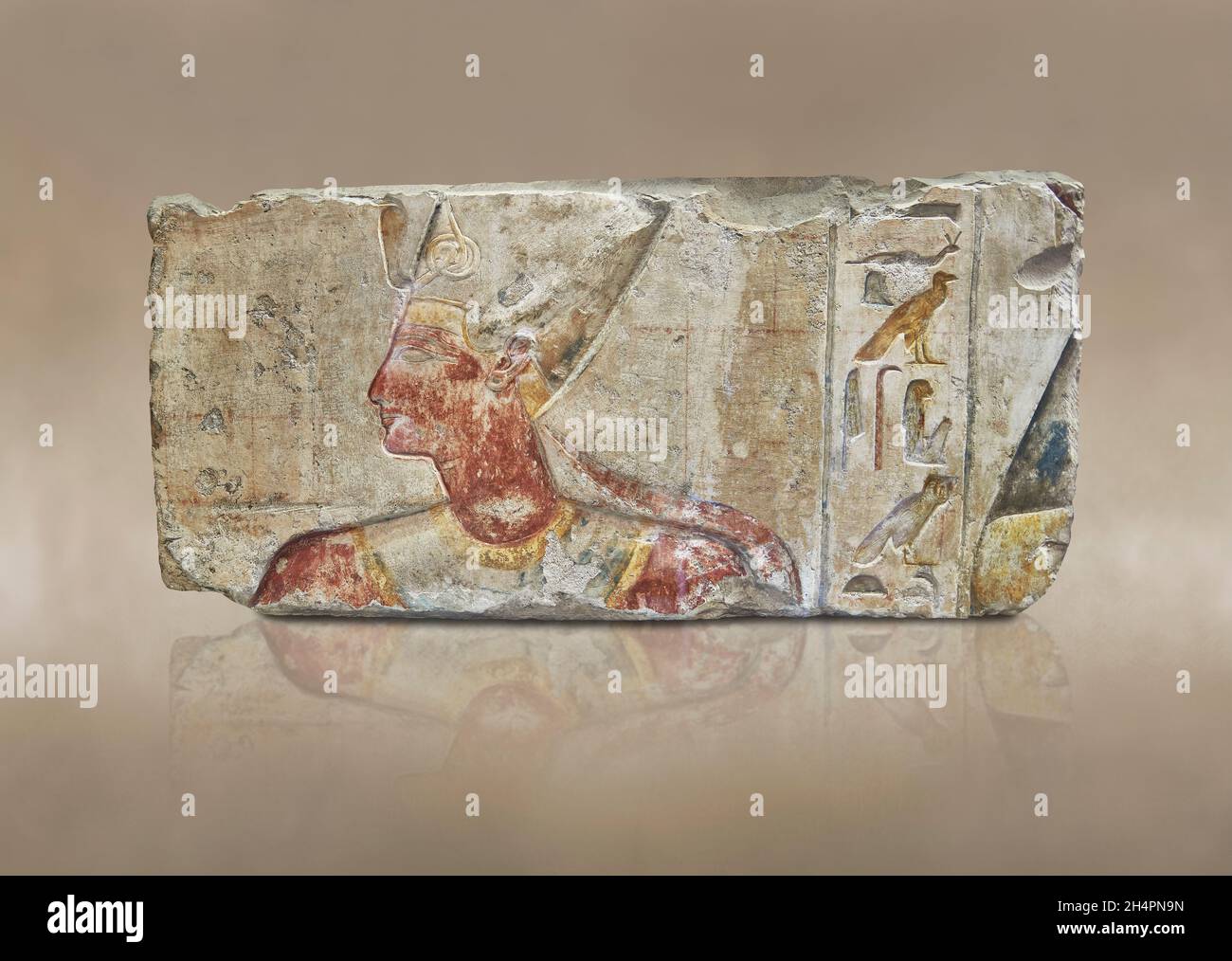 Ancinet decorazione della tomba egiziana raffigurante Ramesse II, 1279-1213 a.C. Dal piccolo tempio costruito dal re Rameses II ad Abydos. Museo del Louvre N 127 OR Foto Stock