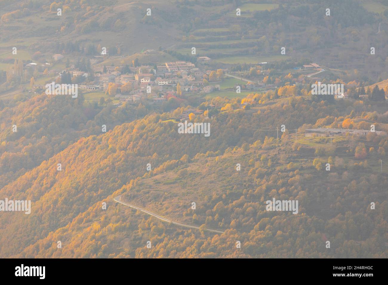 Campelles città al tramonto. El Ripollès, Girona, Catalogna, Spagna, Europa. Foto Stock