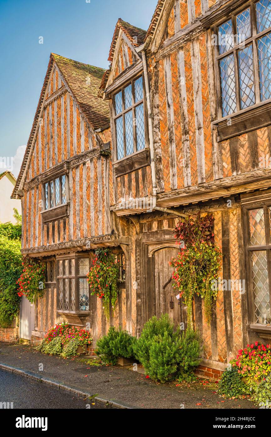 Questo edificio medievale a graticcio è stato utilizzato in un film di Harry Potter si trova a Lavenham nella contea inglese di Suffolk Foto Stock