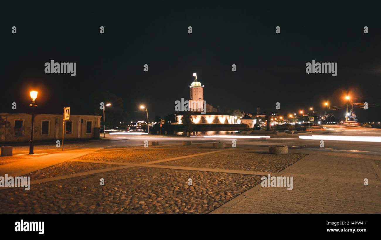 Torre di San Olav, castello medievale svedese fortezza, notte a Vyborg, Russia. Castello di Vyborg. Foto Stock