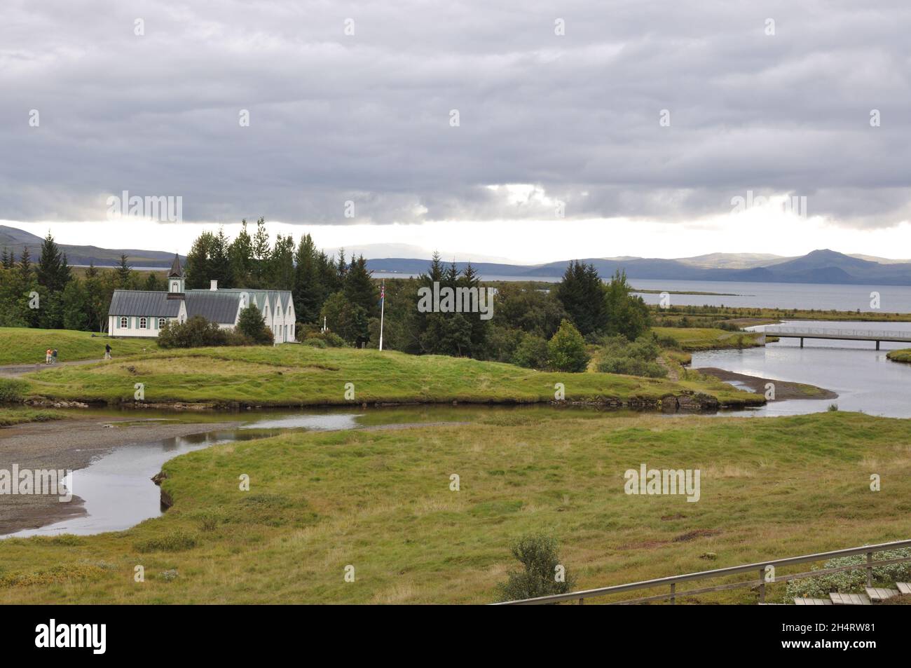 Chiesa e Casa di Þingvellir, Lago þingvallavatn, Parco Nazionale di Þingvellir, Islanda Foto Stock