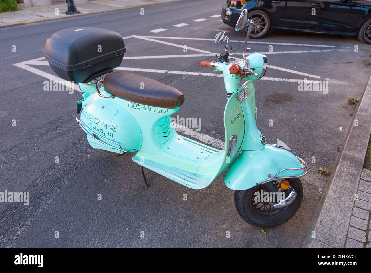 Scooter completamente elettrico condiviso, Poznan, Polonia Foto Stock