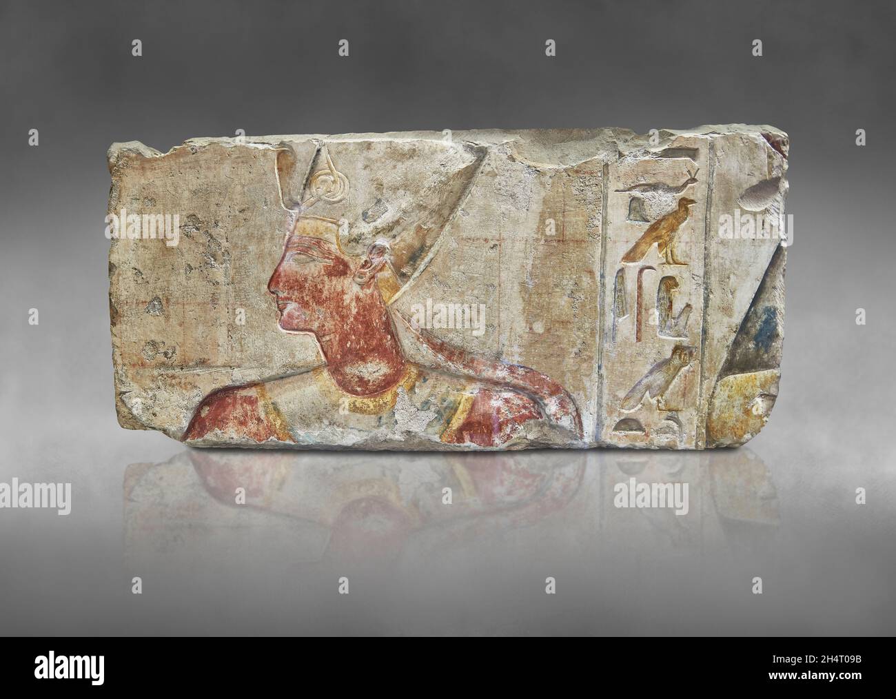 Ancinet decorazione della tomba egiziana raffigurante Ramesse II, 1279-1213 a.C. Dal piccolo tempio costruito dal re Rameses II ad Abydos. Museo del Louvre N 127 OR Foto Stock