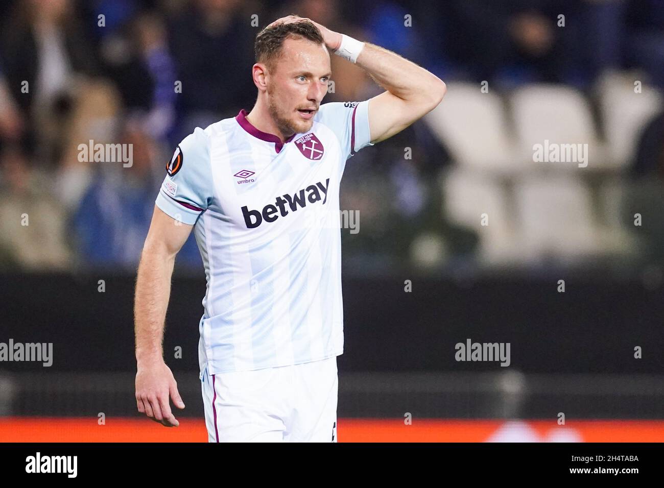 GENK, BELGIO - 4 NOVEMBRE: Vladimir Coufal of West Ham United reagisce durante il gruppo H - UEFA Europa League partita tra KRC Genk e West Ham United alla Cegeka Arena il 4 novembre 2021 a Genk, Belgio (Foto di Joris Verwijst/Orange Pictures) Foto Stock