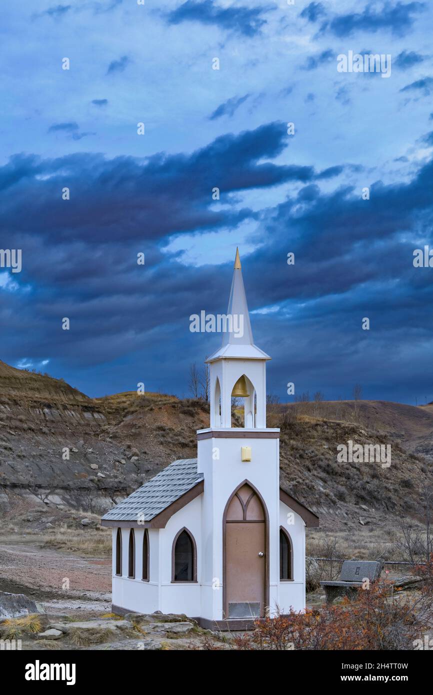 Piccola chiesa, piccola cappella per sei persone, Drumheller, Alberta, Canada Foto Stock