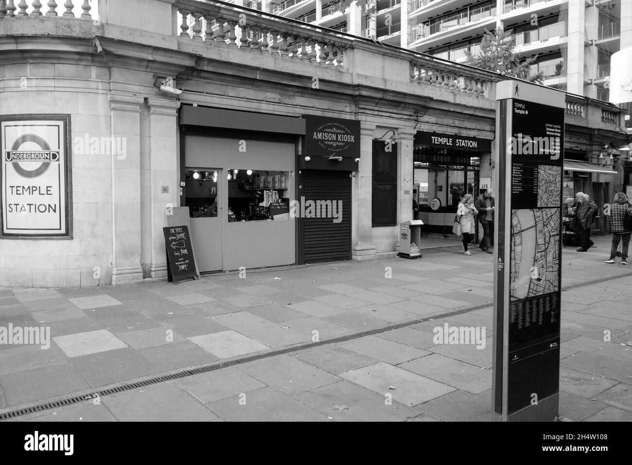 Tempio la stazione della metropolitana di Londra, Inghilterra, Regno Unito. Foto Stock