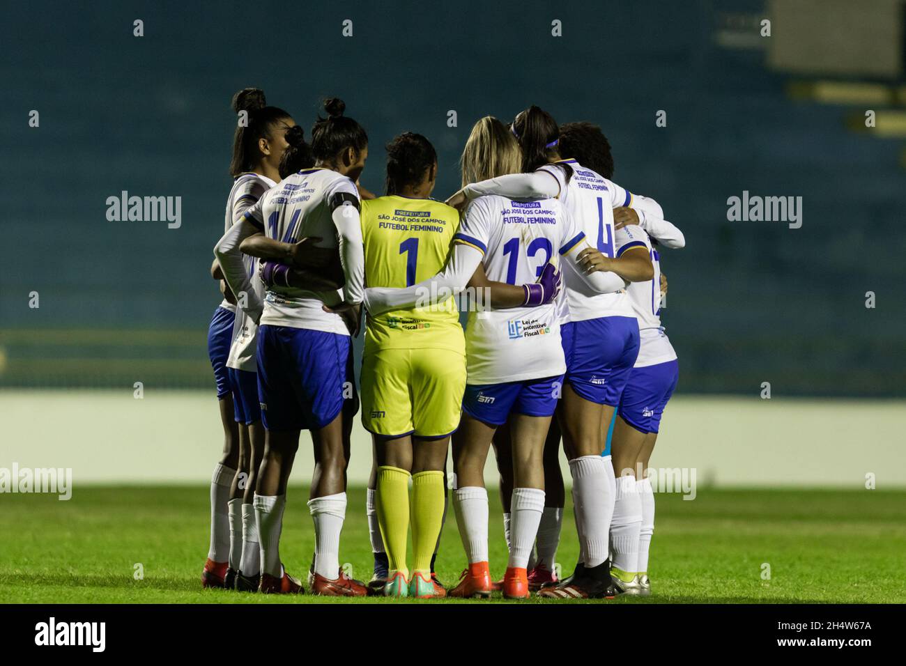 São JOSÉ DOS CAMPOS, SP - 04.11.2021: São JOSÉ X PALMEIRAS - Partita tra São  José X Palmeiras, valida per le finali della São Paulo Women's Soccer Cup  2021, che si tiene