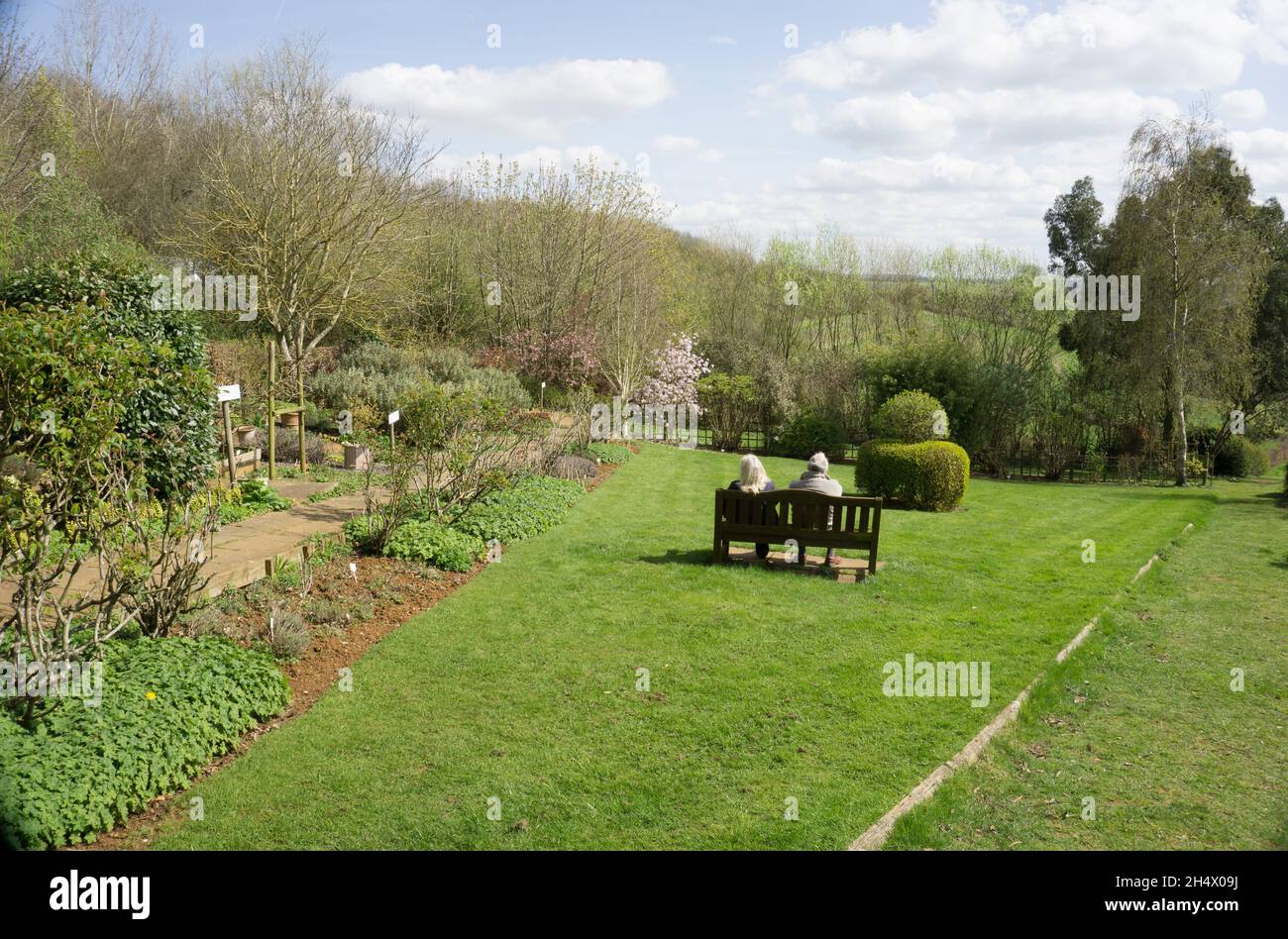 Giardino dimostrativo al National Herb Center, un centro erbario e giardino, Warmington, Warwickshire, Regno Unito Foto Stock