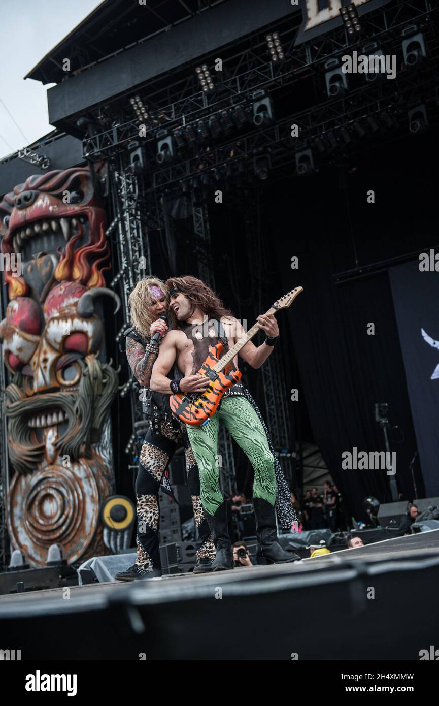 Michael Starr e Satchel of Steel Panther vivono sul palco il giorno 3 al Download Festival il 15 giugno 2014 - Donington Park Foto Stock