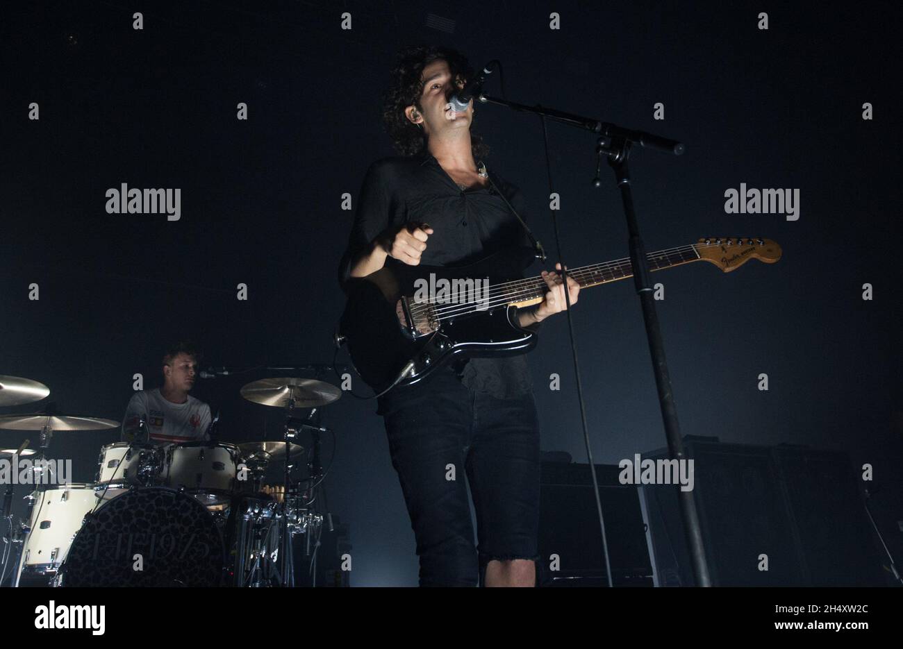 Matthew Healy del 1975 live on stage on Monday 29 September at Civic Hall, Wolverhampton Foto Stock