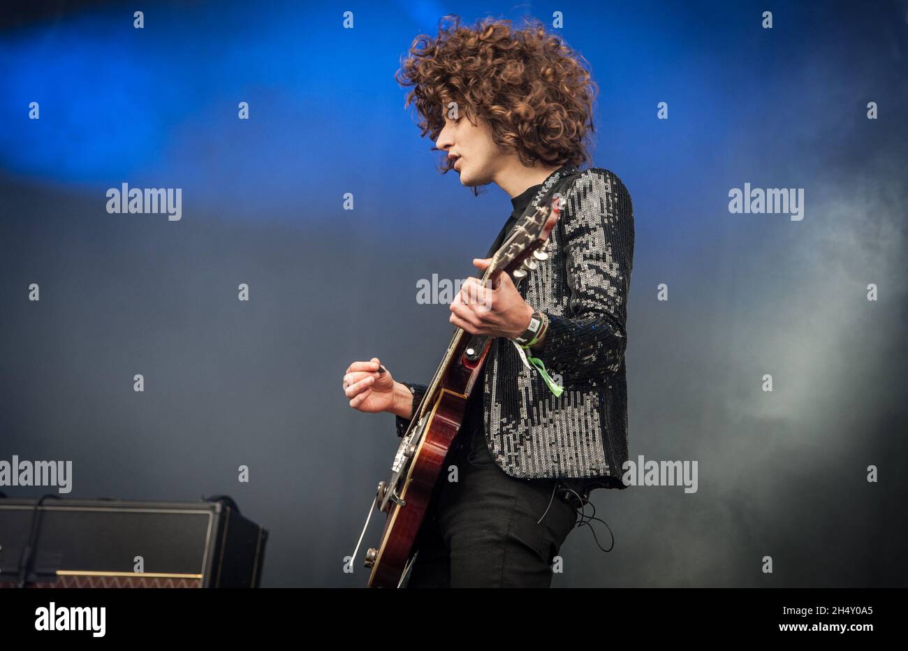 James Bagshaw dei Templi che si esibisce dal vivo il giorno 2 del festival segreto meglio mantenuto il 20 giugno 2015 a Hilvarenbeek, nei Paesi Bassi Foto Stock