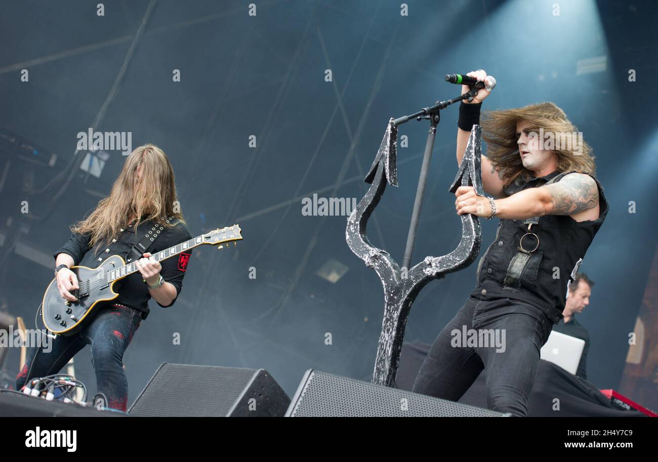 Sigurd 'Satyr' Wongraven e Steinar Gundersen di Satyricon suonano dal vivo sul palco al festival Bloodstock il 14 2016 agosto a Catton Hall, Regno Unito. Foto Stock