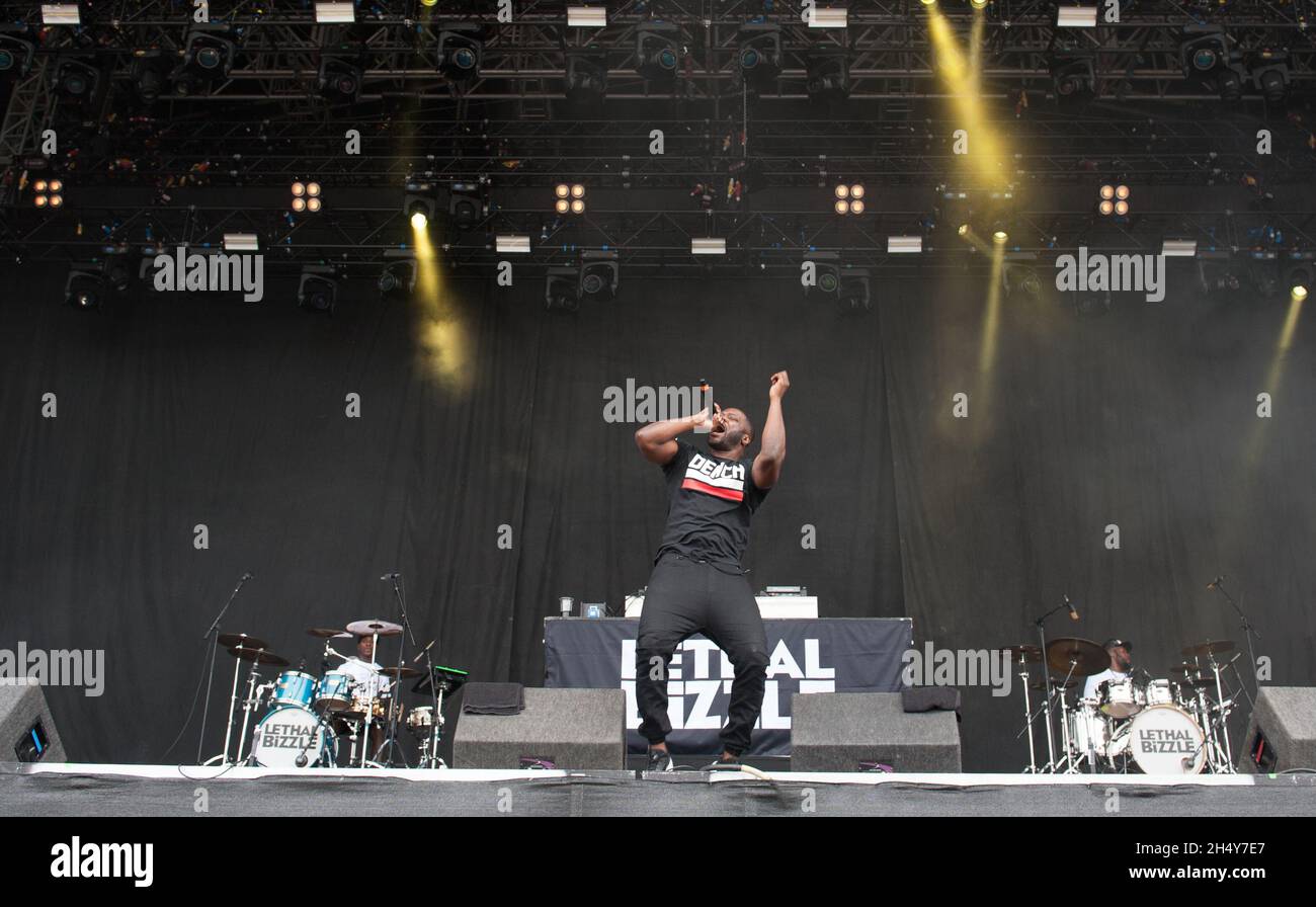 Lethal Bizzle si esibisce dal vivo al V Festival il 20 agosto 2016 al Weston Park, Regno Unito Foto Stock