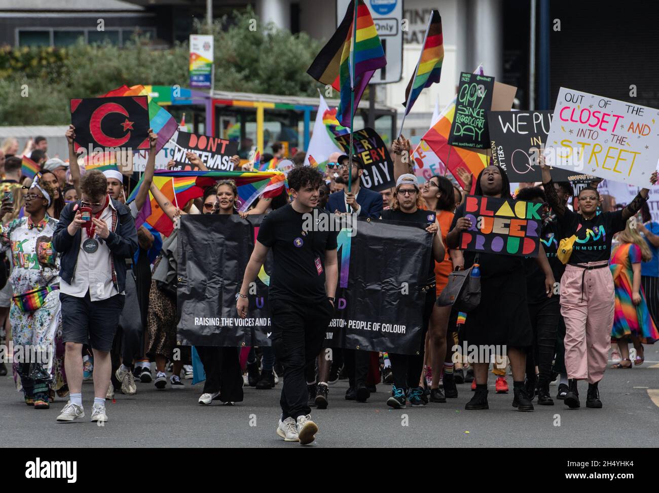 Gli amanti della parata si divertiranno mentre si fanno strada nel centro della città, dando il via al kickstart di Birmingham Pride, il più grande festival di 2 giorni LGBTQ+ del Regno Unito, il 25 maggio 2019 a Birmingham, Inghilterra. Data foto: Sabato 25 maggio, 2019. Photo credit: Katja Ogrin/ EMPICS Entertainment. Foto Stock