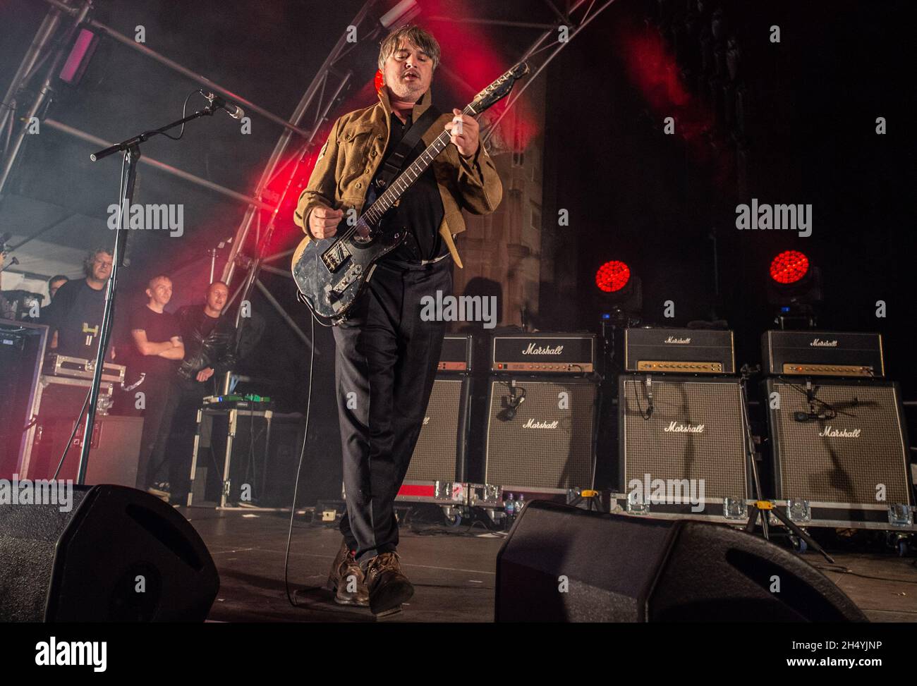 Pete Doherty of the Libertines si esibisce alle rovine della cattedrale di Coventry il 01 agosto 2021 a Coventry, Regno Unito. Data foto: Domenica 01 agosto 2021. Photo credit: Katja Ogrin/EMPICS Entertainment. Foto Stock