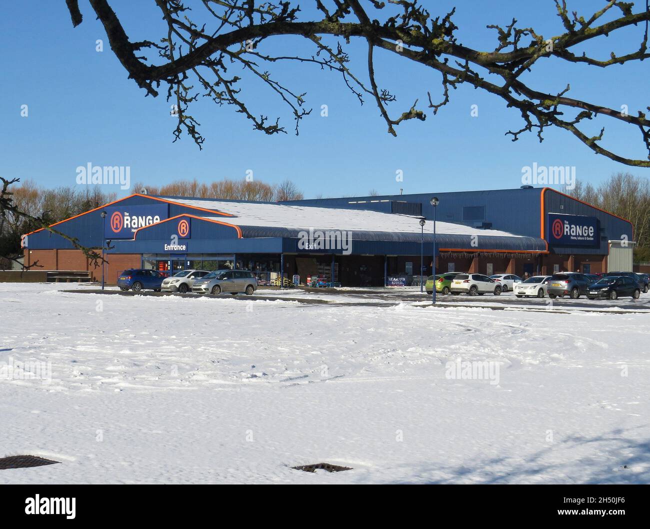 Il negozio Range sulla neve in una giornata di inverno soleggiato a BOSTON nel Lincolnshire, Foto Stock