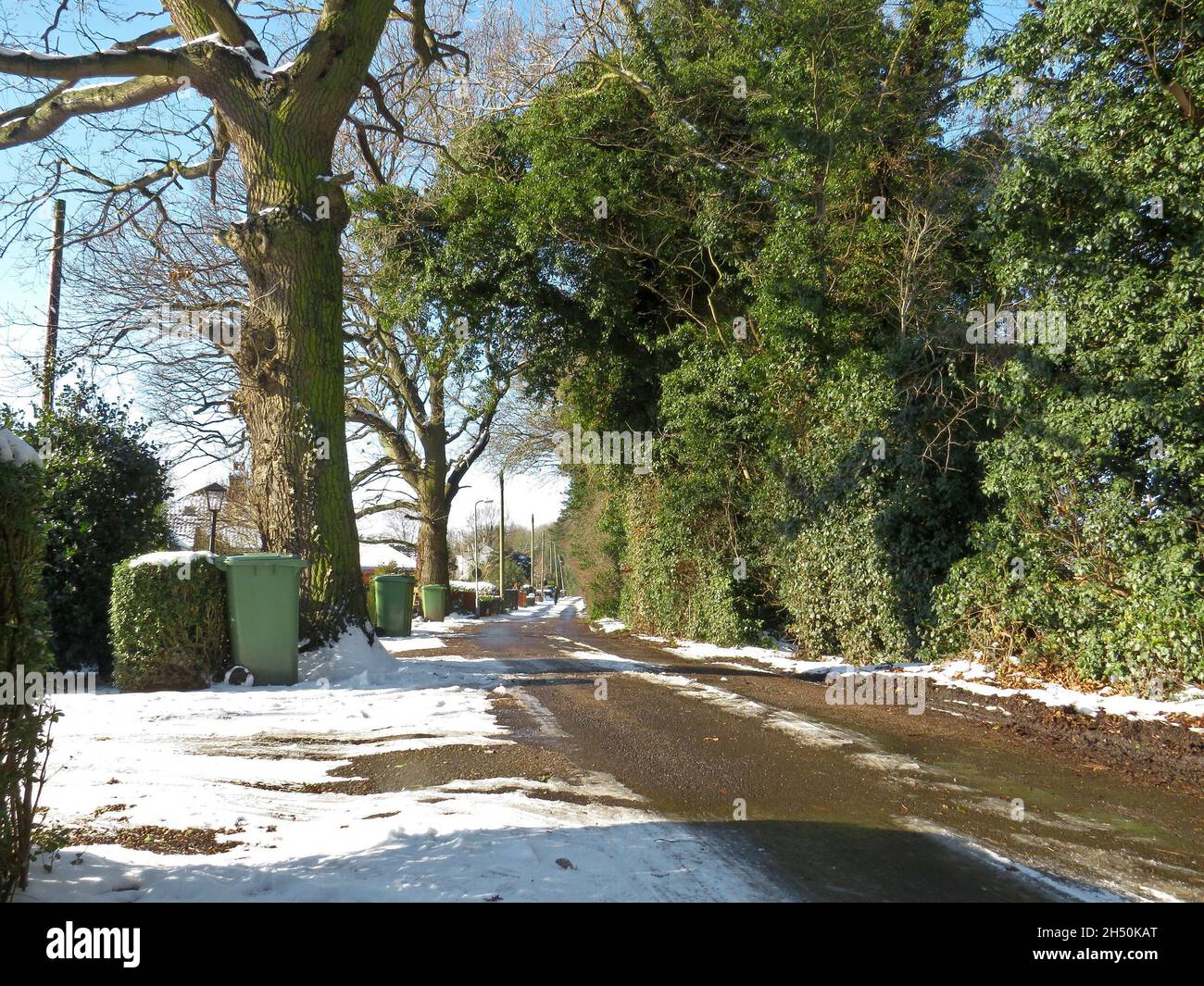 Vista pittoresca del vicolo di Garfit ricoperto di neve in una soleggiata giornata invernale nel Lincolnshire di BOSTON, Foto Stock