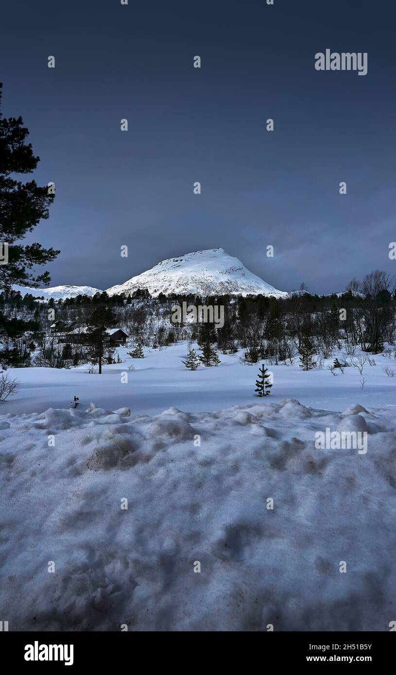 Maestosa montagna vicino a Stranda, Norvegia Foto Stock