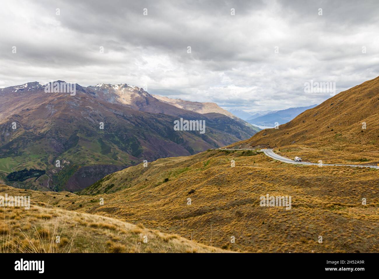 Strada di montagna sulla South Island. Nuova Zelanda Foto Stock