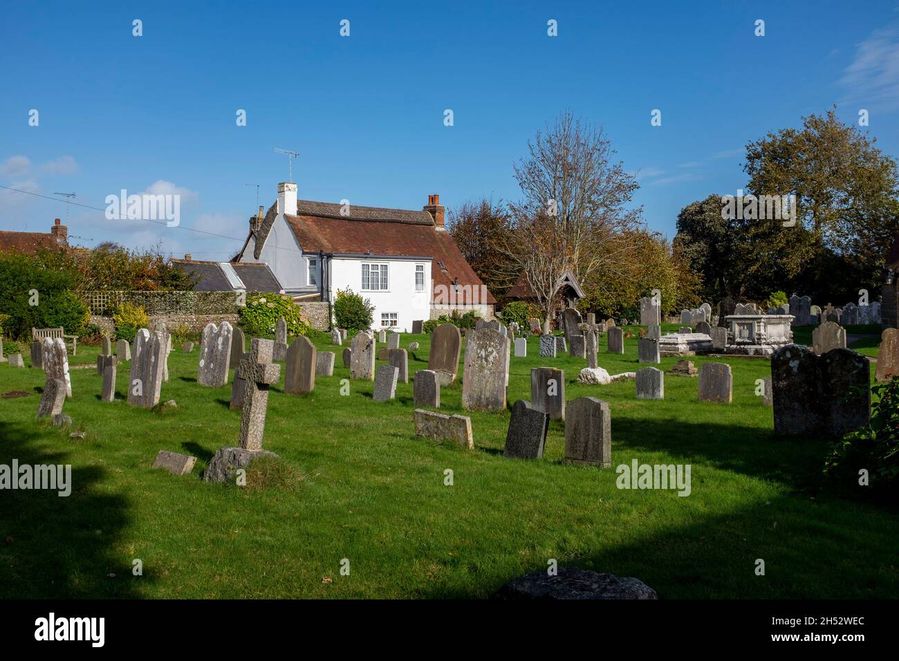 St Andrew's Church Ferring Village cimitero West Sussex Inghilterra Regno Unito Foto Stock