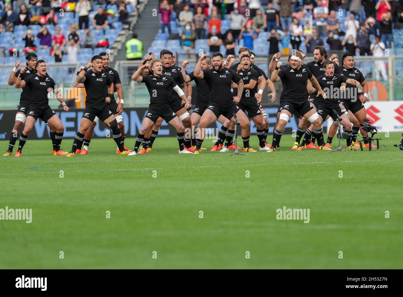 Roma, Italia. 6 novembre 2021. haka All Blacks in Italy vs New Zeland, gara di rugby Autumn Nations Cup a Roma, Italia, novembre 06 2021 Credit: Independent Photo Agency/Alamy Live News Foto Stock