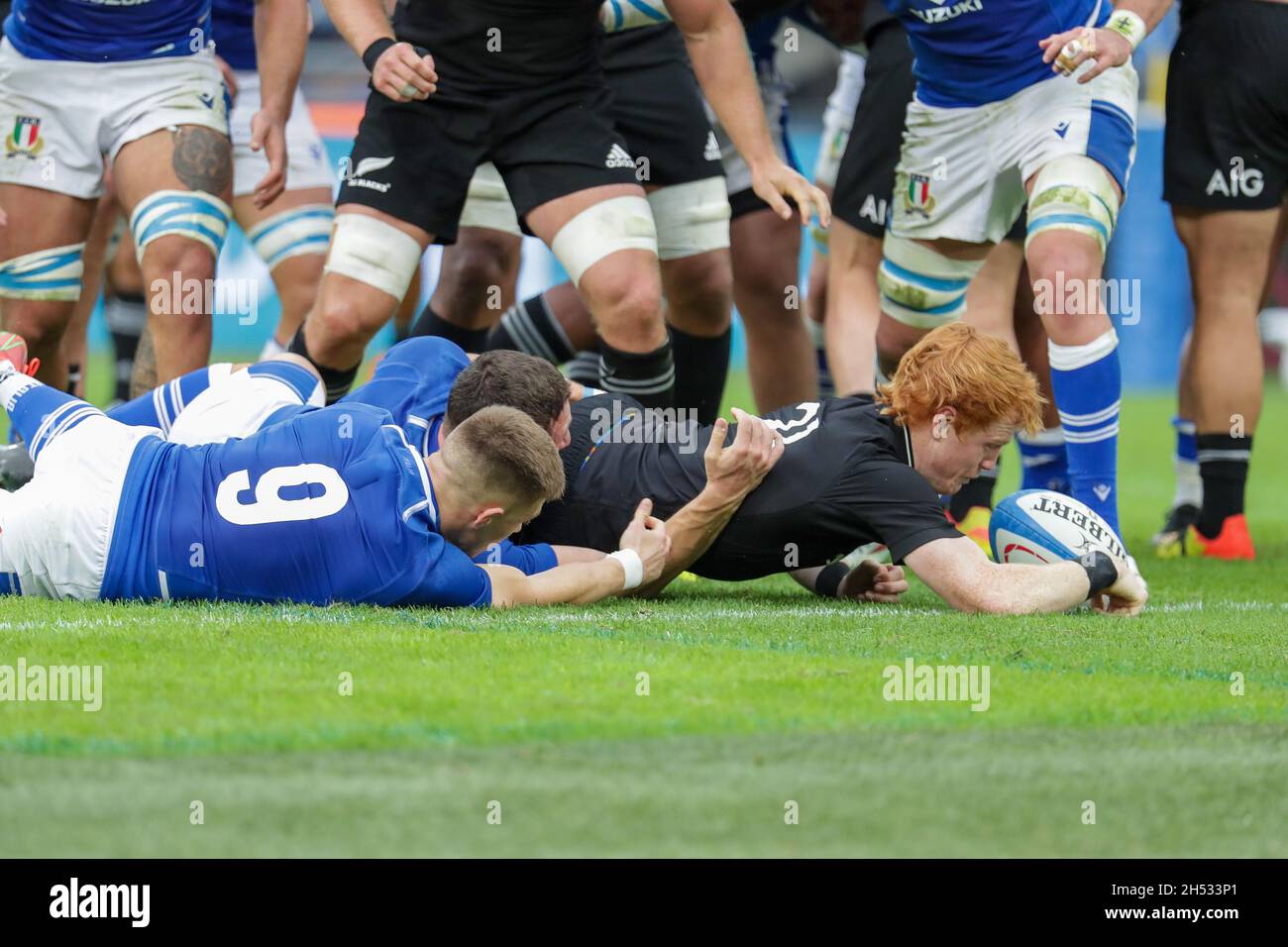 Roma, Italia. 6 novembre 2021. Brad Weber (Nuova Zelanda) durante l'Italia vs New Zeland, gara di rugby della Coppa delle nazioni d'autunno a Roma, Italia, Novembre 06 2021 Credit: Independent Photo Agency/Alamy Live News Foto Stock