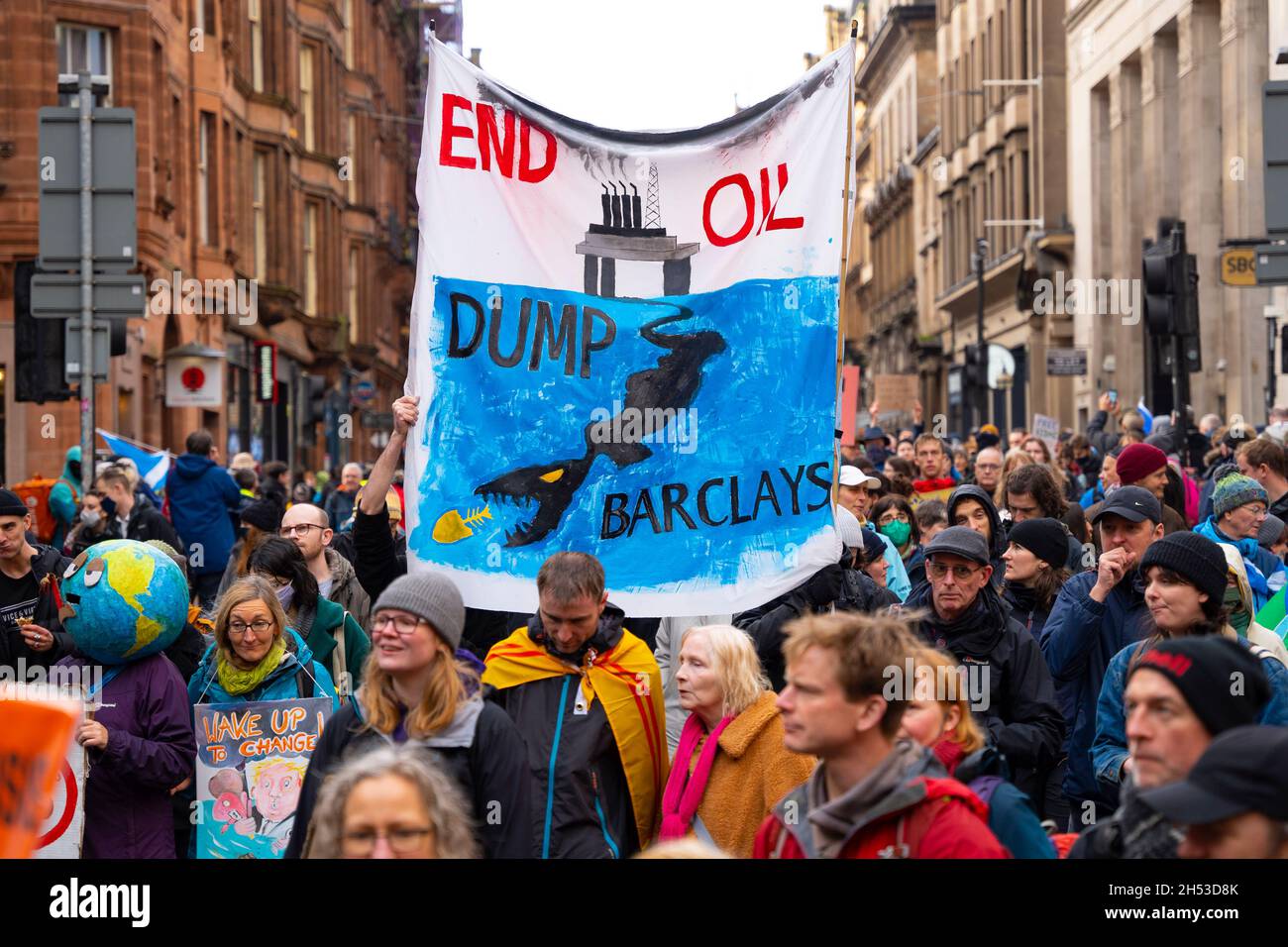 Glasgow, Scozia, Regno Unito. 6 novembre 2021. Giornata globale d'azione per la giustizia climatica marcia che si svolge nel centro di Glasgow. , Scozia, Regno Unito. PIC; Iain Masterton/Alamy Live News. Foto Stock