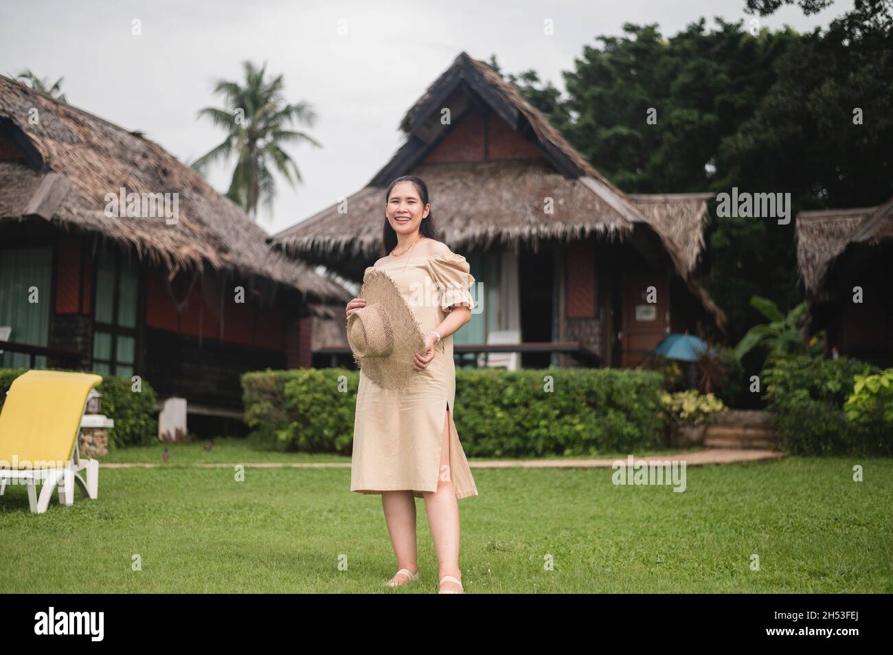 Le donne incinte viaggiano Happy Resort Holidays Foto Stock