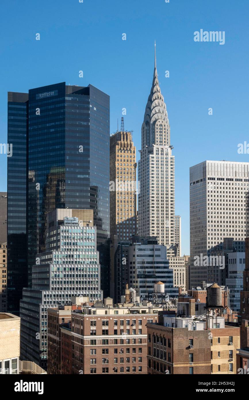 Viste dello skyline di Manhattan viste dal tetto di un appartamento di Murray Hill, New York City, USA Foto Stock