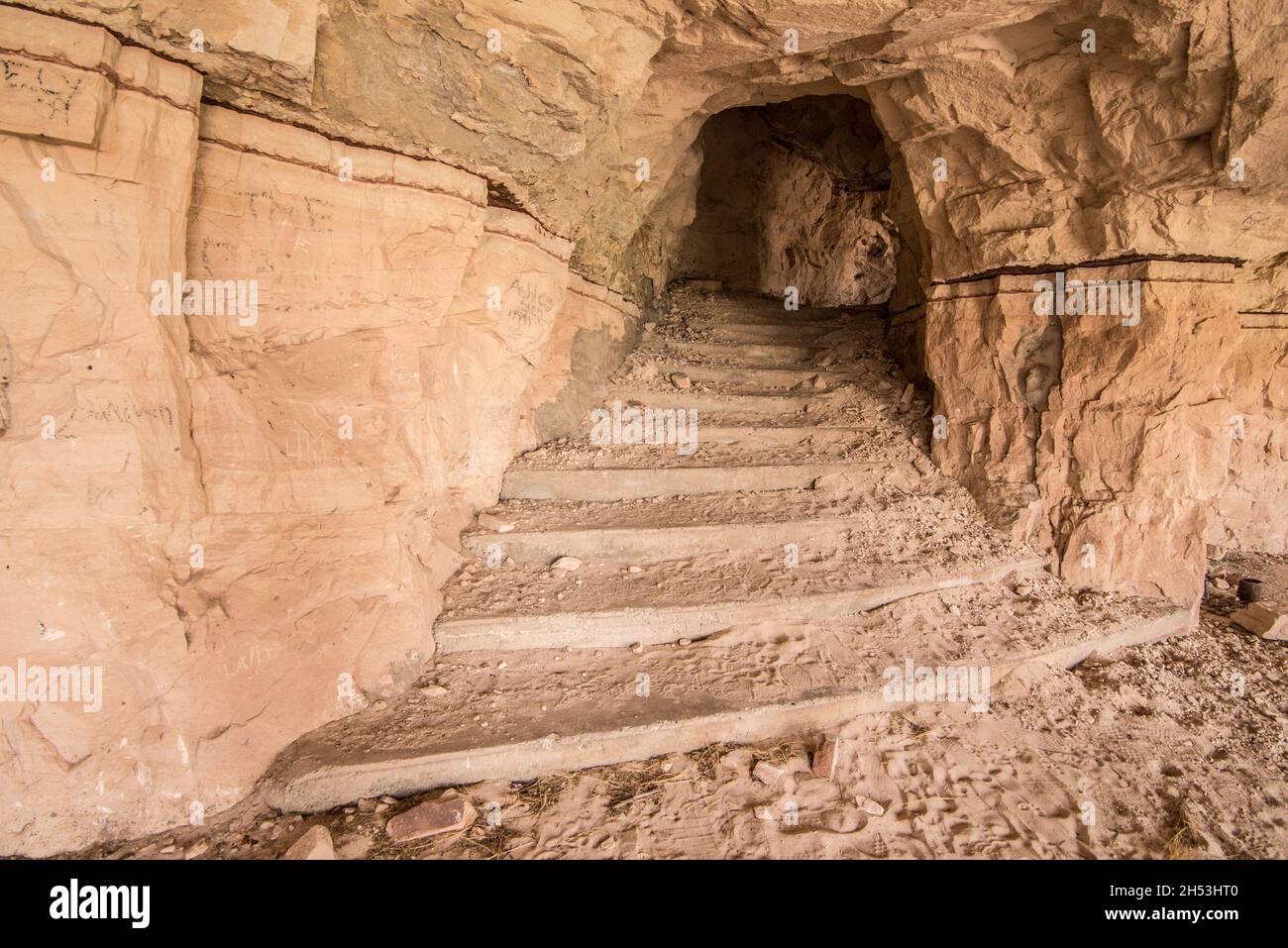 Scala in arenaria - abitazione abbandonata della Grotta - Moab, Utah Foto Stock