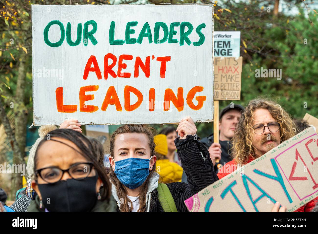 Birmingham, West Midlands, Regno Unito. 6 novembre 2021. Oggi a Birmingham si è svolta una protesta per il clima in concomitanza con la conferenza COP26 a Glasgow. Tra 3,000 e 4,000 persone protestarono ad un raduno di Birmingham prima di marciare attraverso il centro della città. Foto: Andy Gibson. Credit: AG News/Alamy Live News Foto Stock