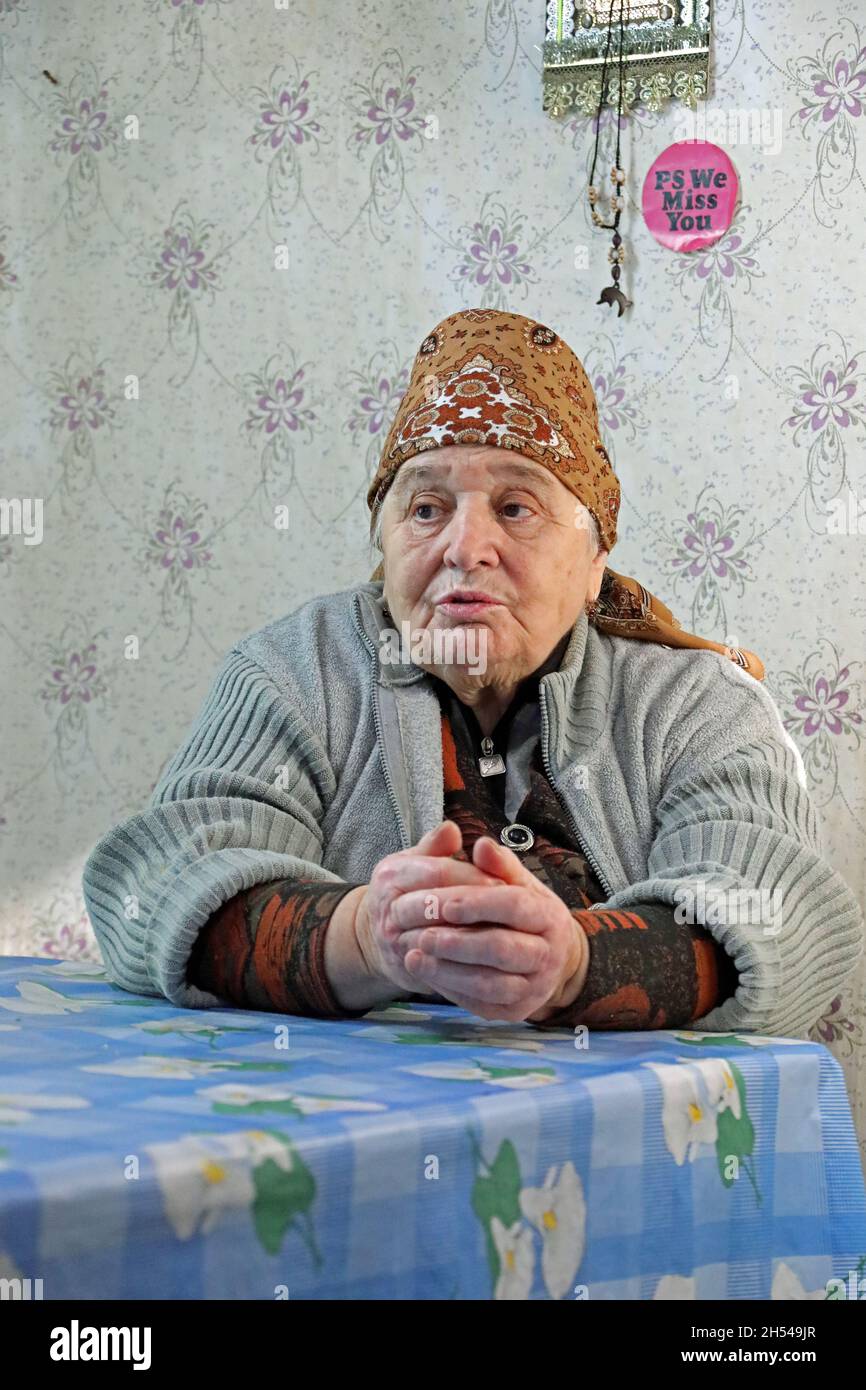 Valentina che vive nella zona di Cernobyl di Alienation Foto Stock