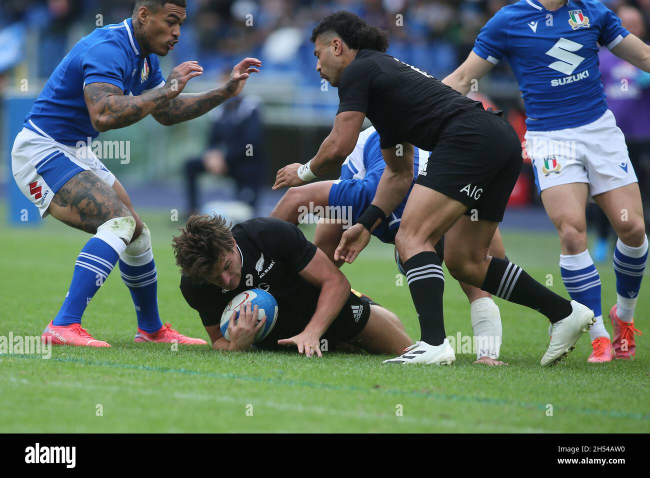 Roma, Italia. 6 novembre 2021. Roma, Italia - 6 novembre 2021: Brad Weber (TUTTI) in azione durante la Serie 2021 delle Nazioni d'autunno Test Match tra Italia e tutti i BlackMatch tra lo stadio olimpico di Roma. Credit: Independent Photo Agency/Alamy Live News Foto Stock