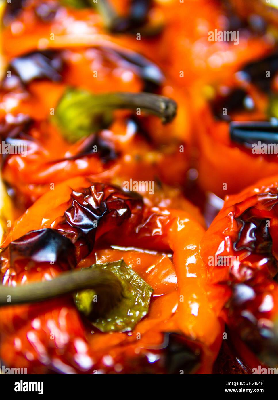 peperoni vegani ripieni con carne e verdure vegane Foto Stock