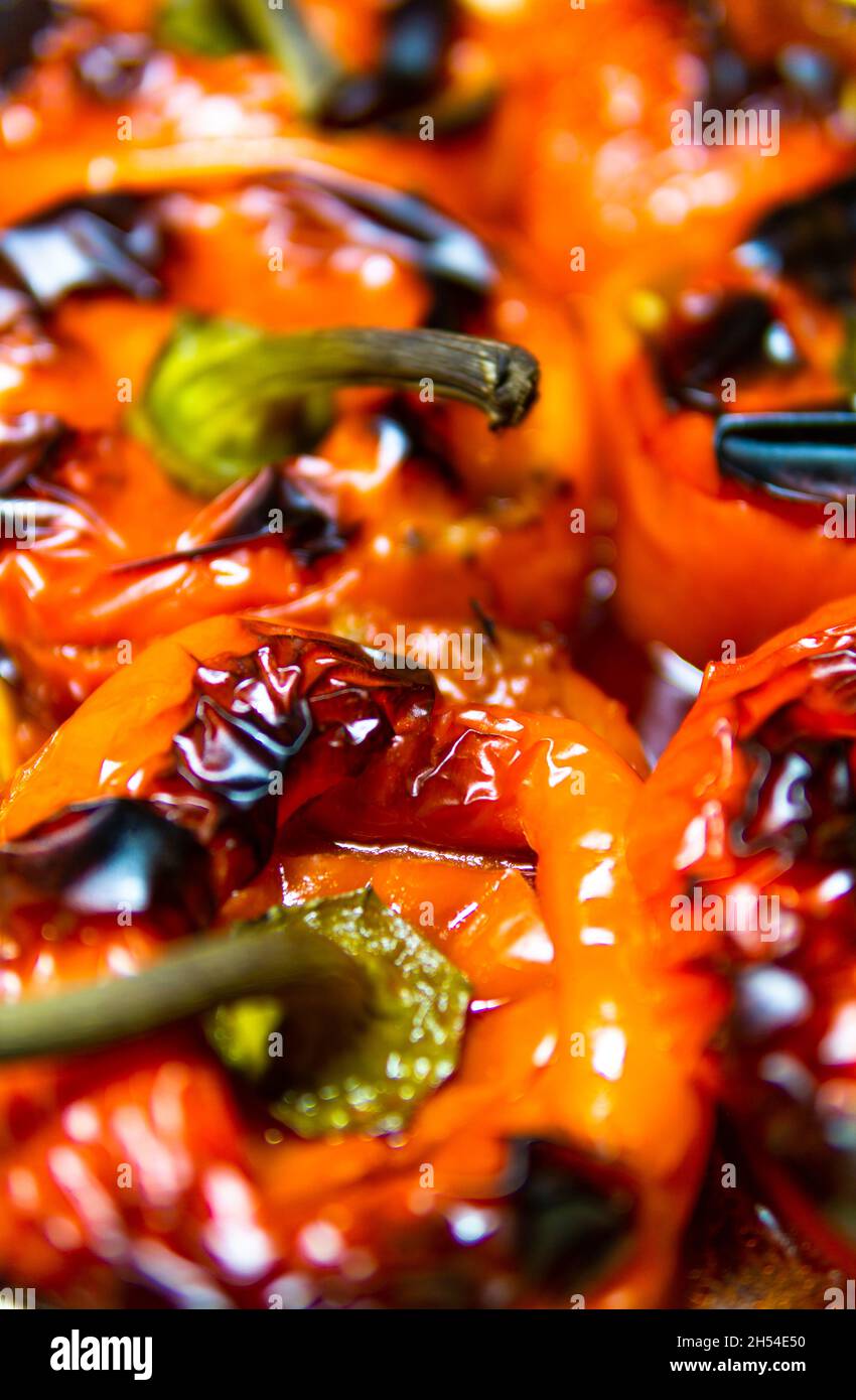 peperoni vegani ripieni con carne e verdure vegane Foto Stock