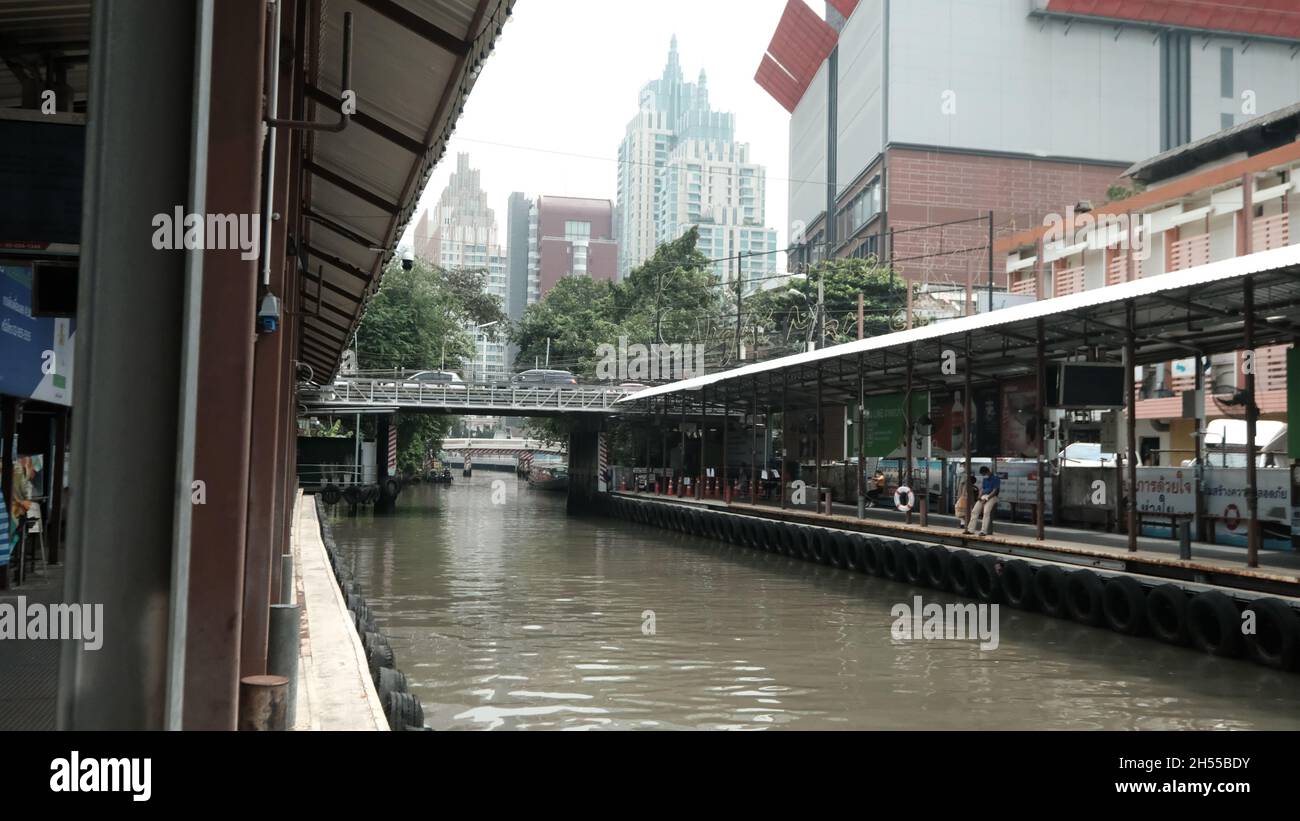 Khlong Saen Saep Boat Pratunam Pier Bangkok Thailandia Foto Stock