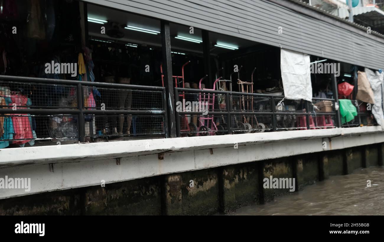 Khlong Saen Saep Boat Pratunam Pier Bangkok Thailandia Foto Stock