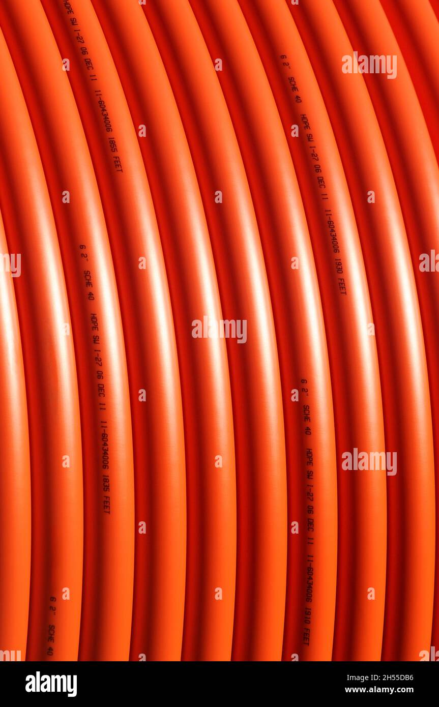 Linea flessibile per gas naturale sotterranea a spirale. Foto Stock