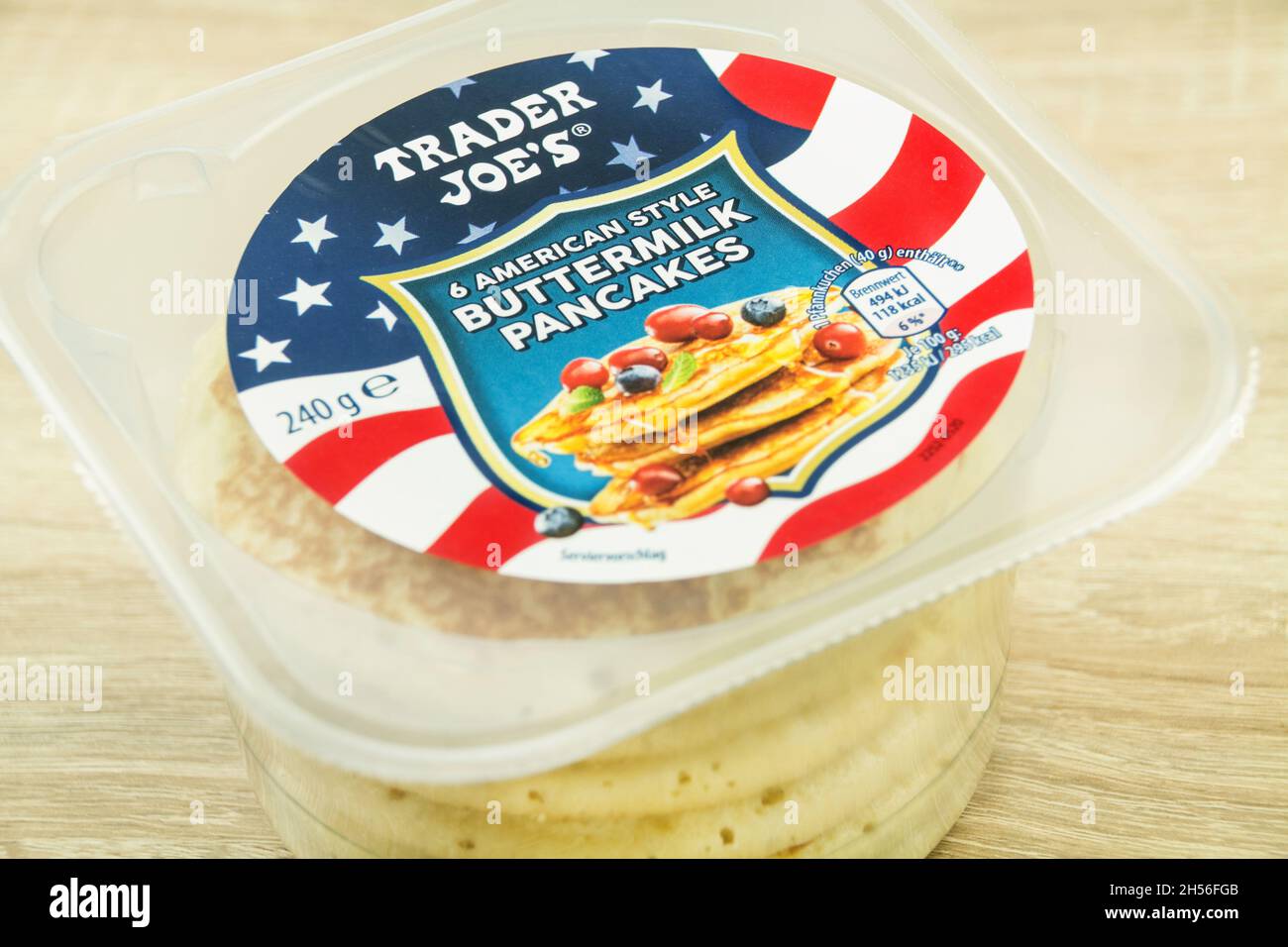Amburgo, Germania - Ottobre 25 2021: 6 Trader Joe's Buttermilk Pancakes stile americano Foto Stock