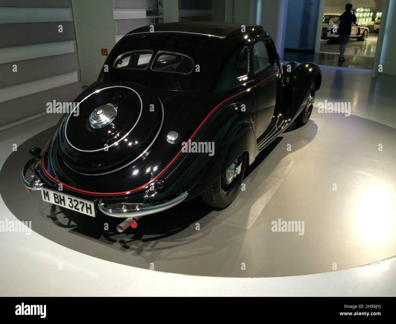BMW 327/28: Vista posteriore della vettura, colore nero, anno 1938, 2 porte. Museo BMW: Welt - Monaco di Baviera - Germania. Foto Stock