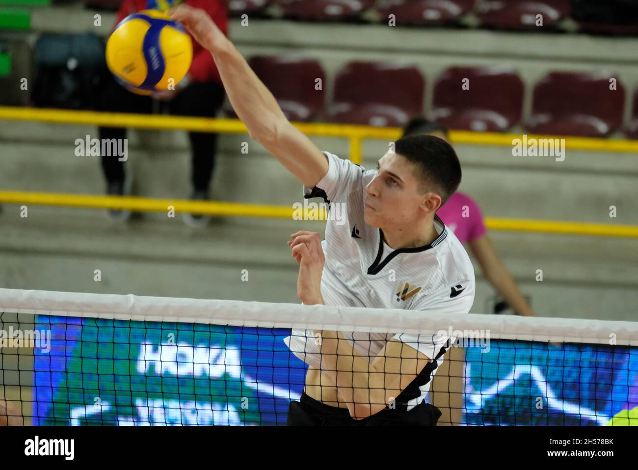 Uros Nikolic - Verona Volley durante la NBV Verona vs Prisma Taranto, Volleyball Campionato Italiano Serie A Men Superleague a Verona, Italia, Novembre 07 2021 Foto Stock