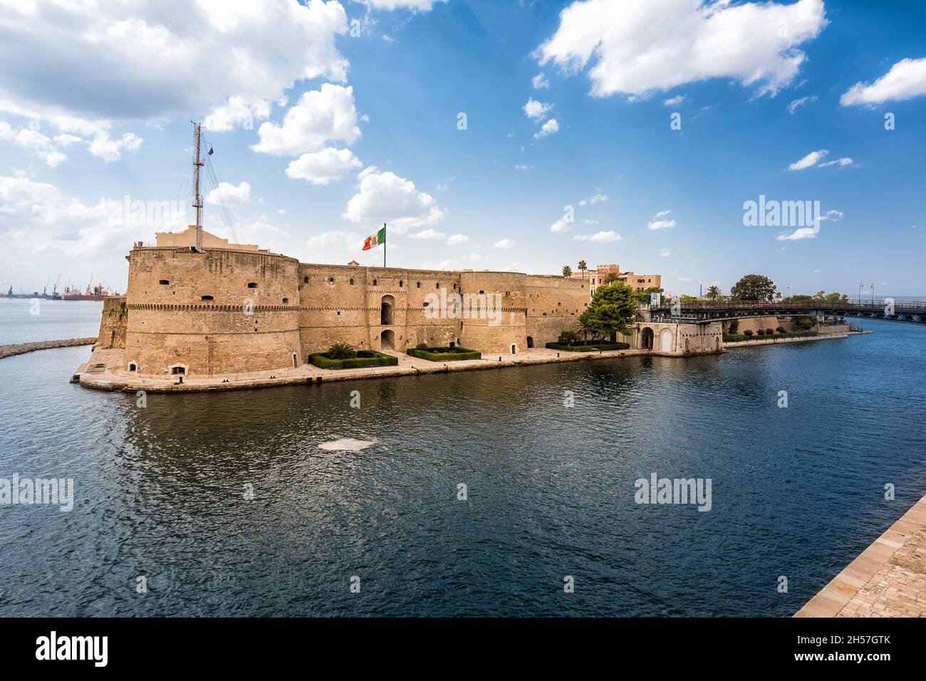 Il Castello nel Mar Ionio a Taranto Foto Stock