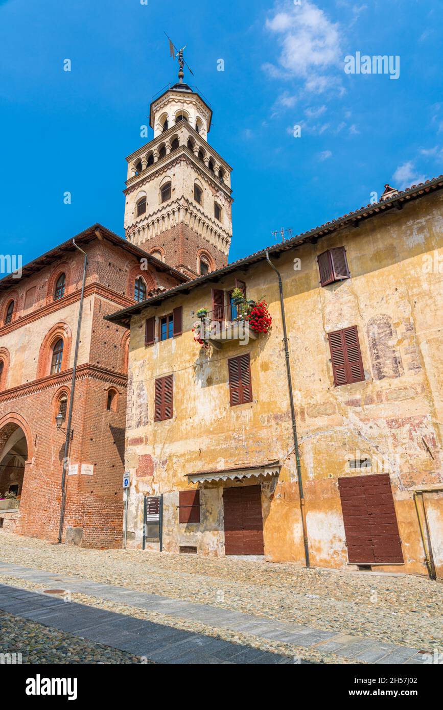Vista panoramica nella bellissima città di Saluzzo, provincia di Cuneo, Piemonte, Italia. Foto Stock