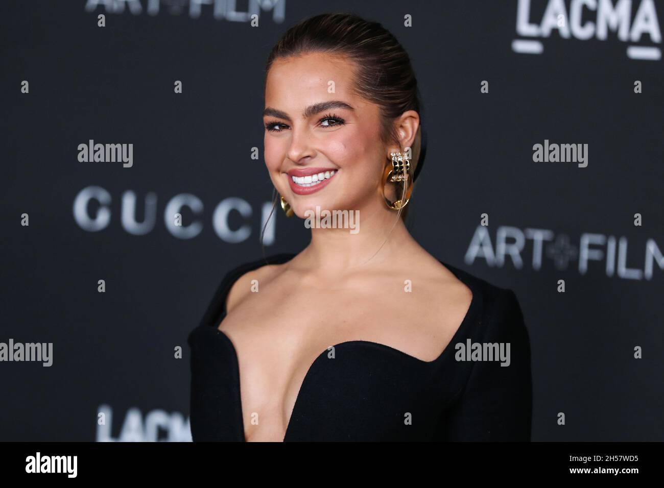 LOS ANGELES, CALIFORNIA, Stati Uniti d'America - NOVEMBRE 06: Addison Rae indossa un abito Saint Laurent arriva al 10° annuale LACMA Art + Film Gala 2021 che si tiene presso il Los Angeles County Museum of Art il 6 Novembre 2021 a Los Angeles, California, Stati Uniti. (Foto di Xavier Collin/Image Press Agency/Sipa USA) Foto Stock