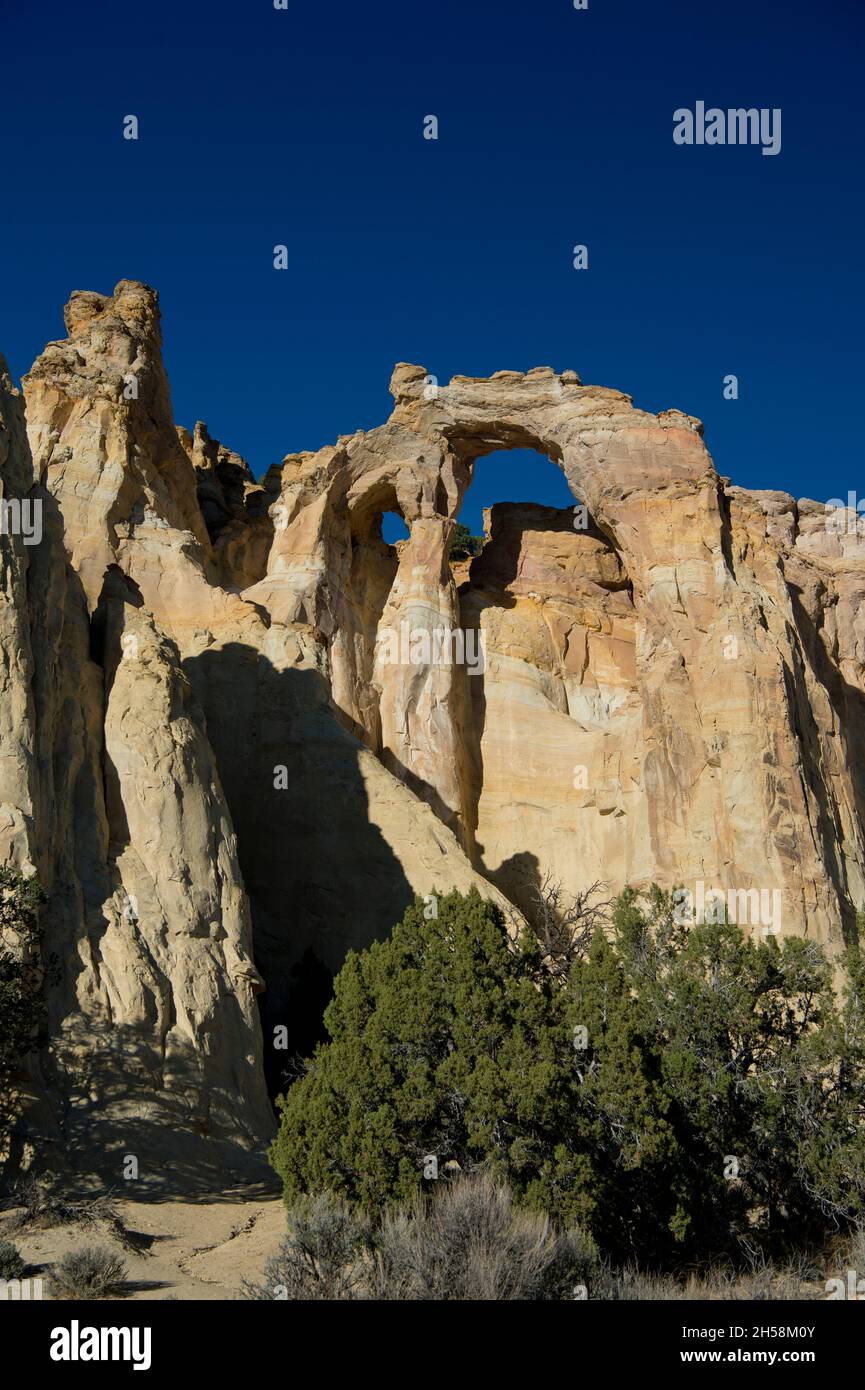 Grosvenor Arch vicino al Kodachrome Basin state Park, Utah Foto Stock