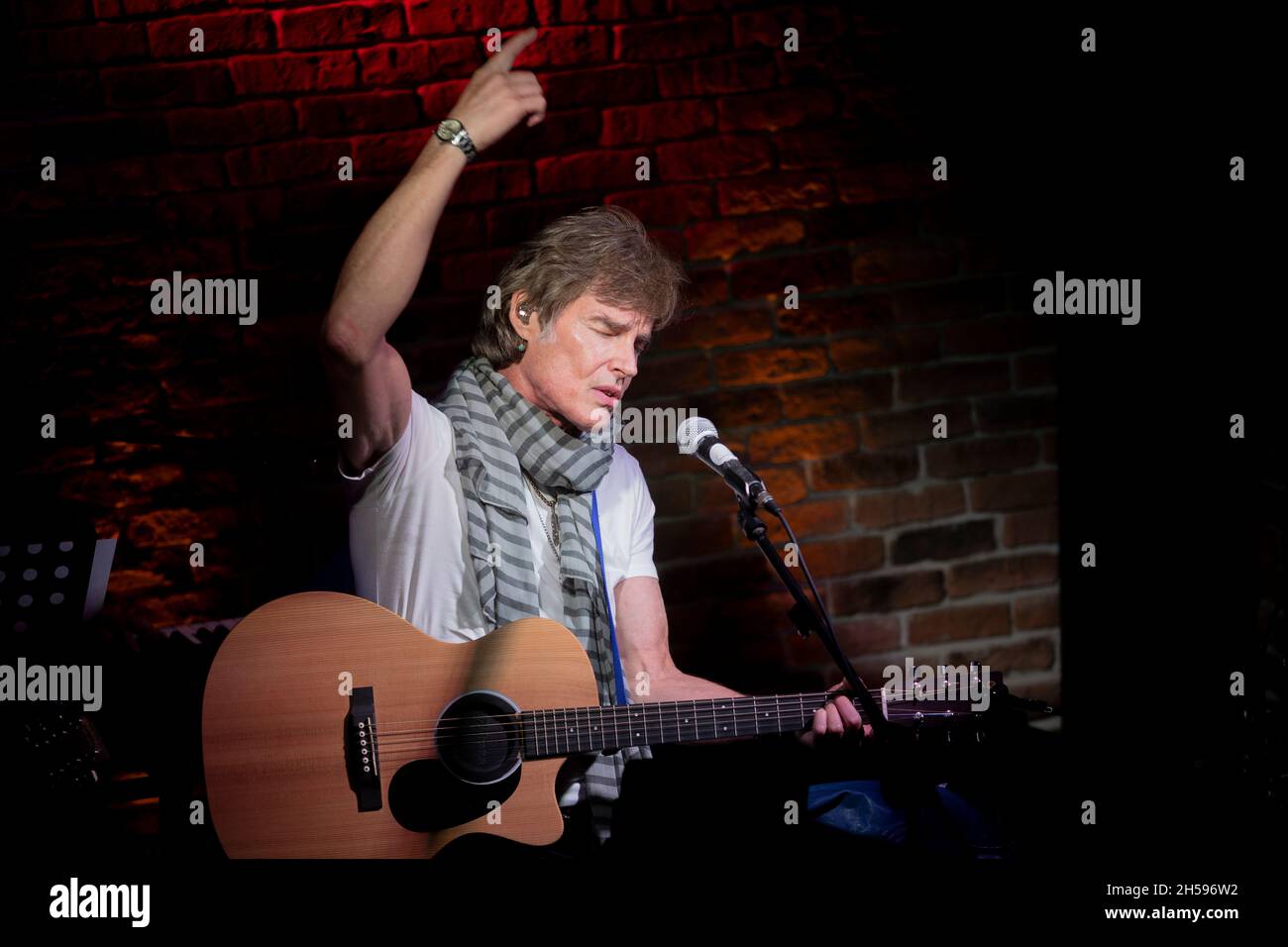 Treviglio Bergamo Italy 07 November 2021 Ronn Moss - Live at Revel Theatre Pub © Andrea Ripamonti / Alamy Foto Stock