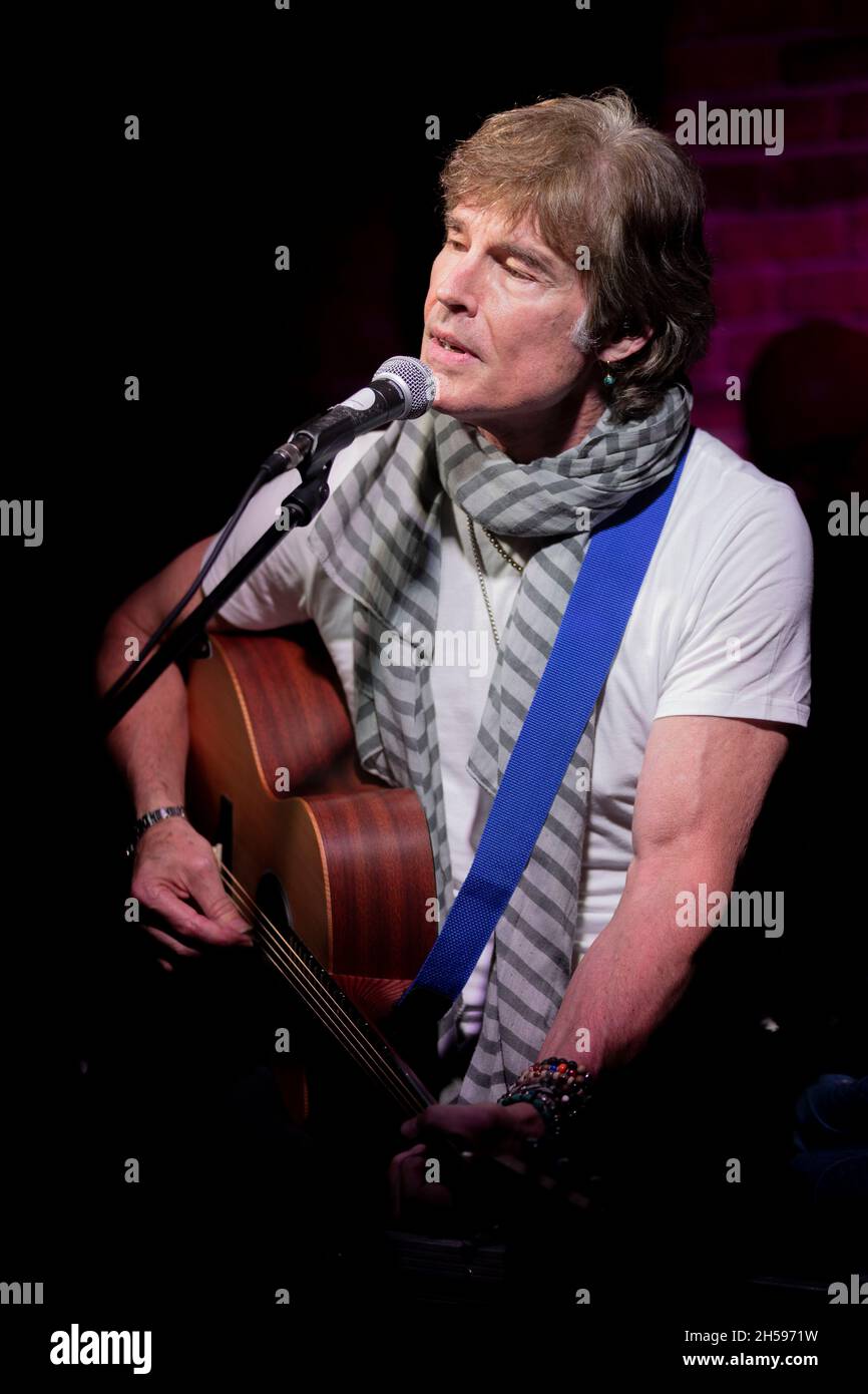 Treviglio Bergamo Italy 07 November 2021 Ronn Moss - Live at Revel Theatre Pub © Andrea Ripamonti / Alamy Foto Stock