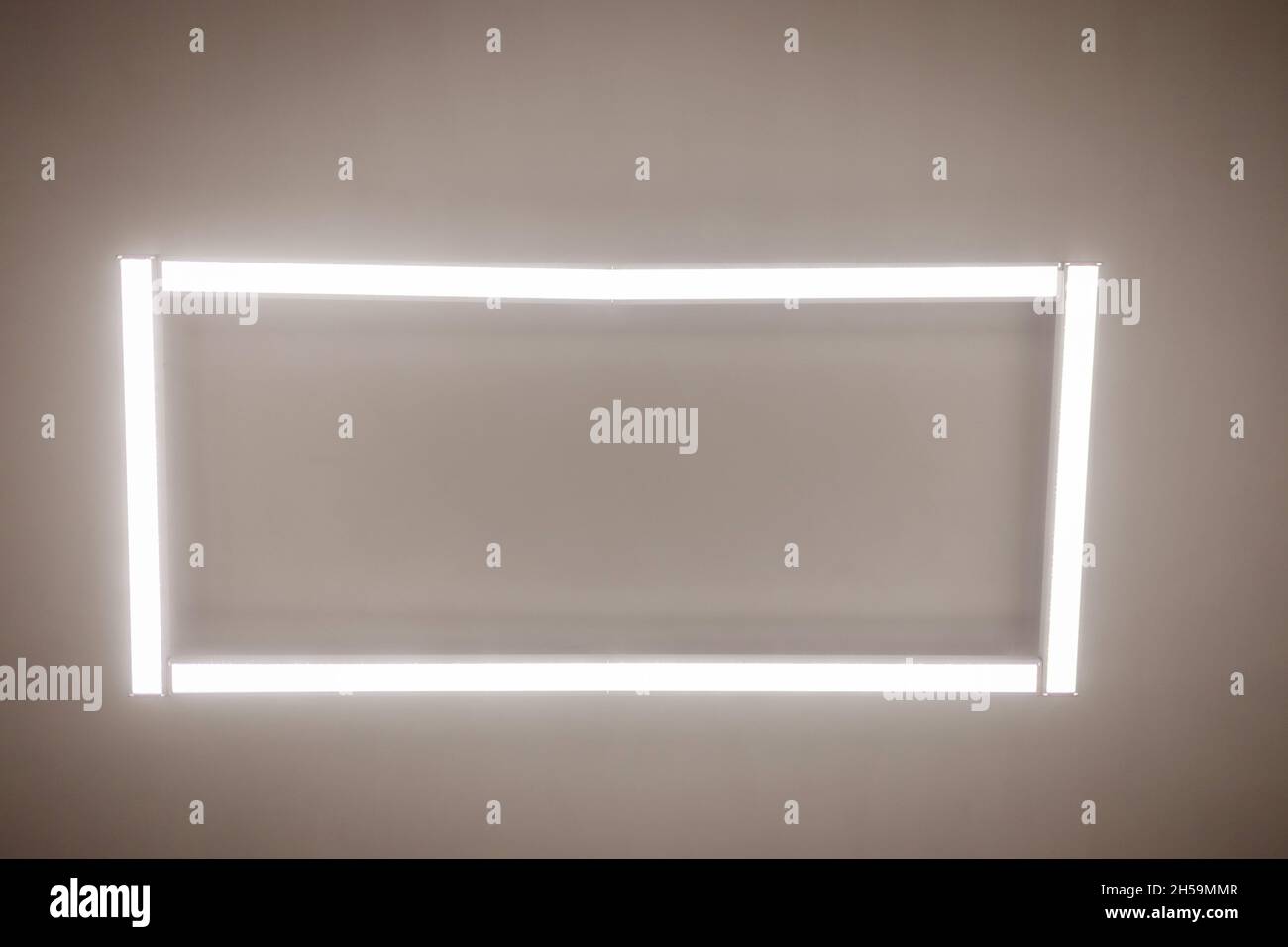 Soffitto con moderna illuminazione a LED. Foto Stock