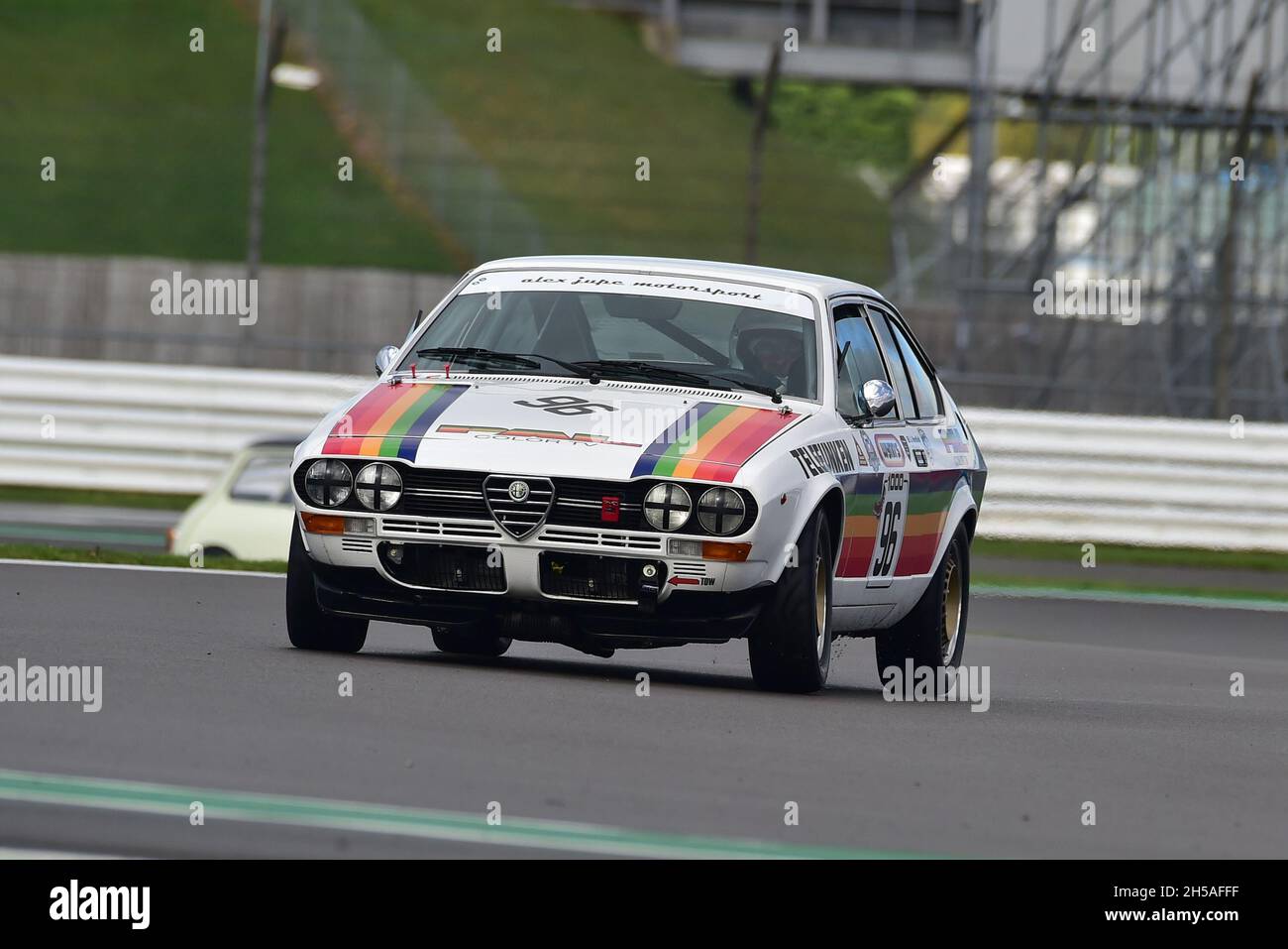 Jonathan Horsfield, Alfa Romeo Alfetta GTV, HRDC Dunlop Allstars e Classic Alfa Challenge, divisi in classi, Alfacorsa, AlfaInv, AlfaMonza, Alfano Foto Stock