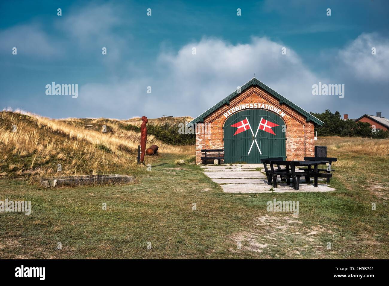 Stazione di salvataggio della vita vecchia sull'isola Mandoe nel mare di wadden, Esbjerg Danimarca Foto Stock